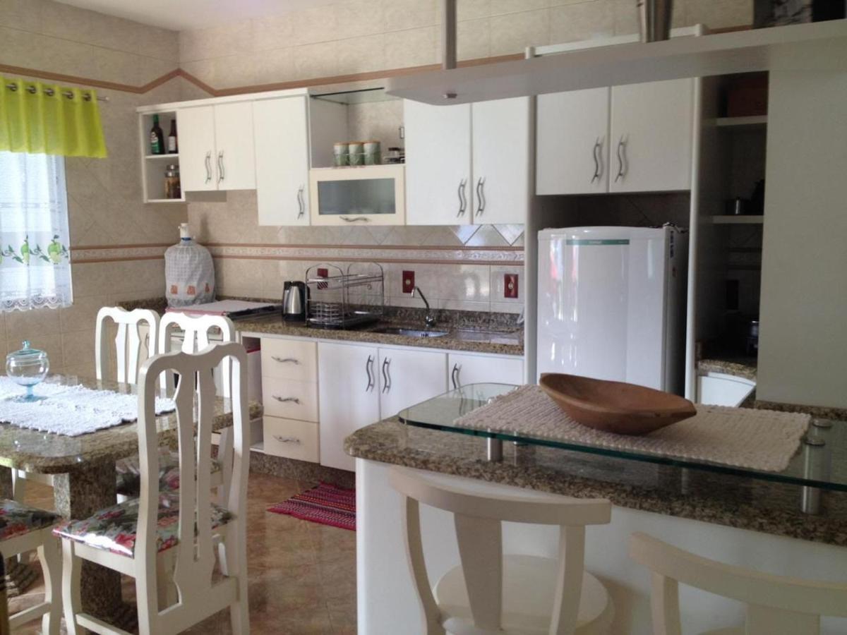 Casa De Temporada No Sul Da Ilha Com Piscina Villa ฟลอเรียนอโปลิส ภายนอก รูปภาพ