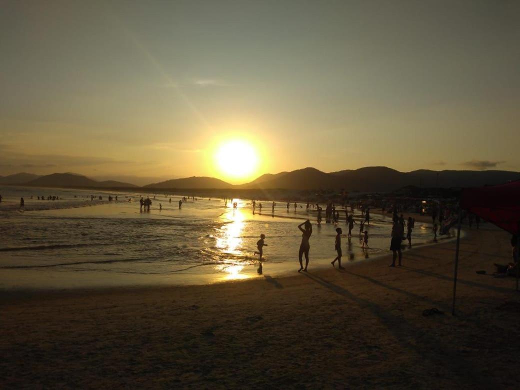 Casa De Temporada No Sul Da Ilha Com Piscina Villa ฟลอเรียนอโปลิส ภายนอก รูปภาพ