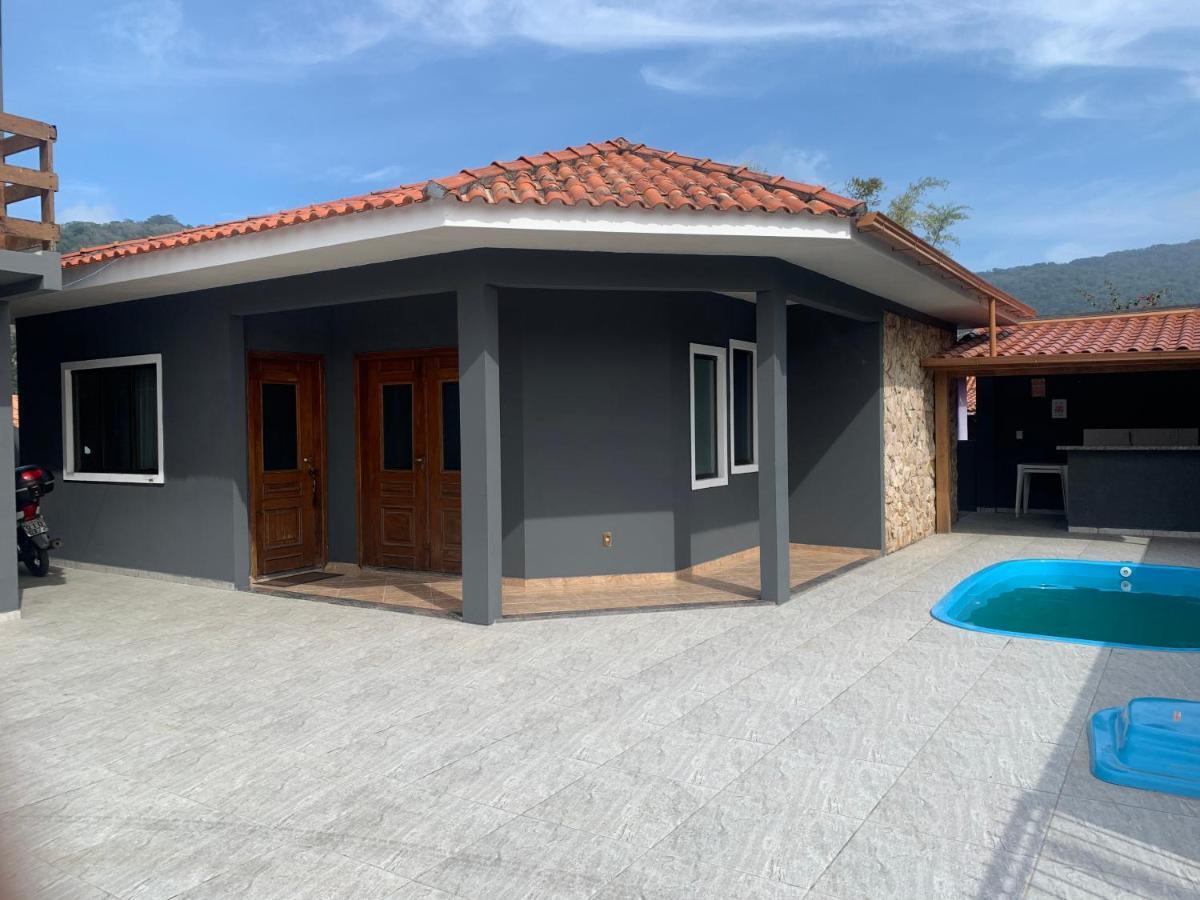 Casa De Temporada No Sul Da Ilha Com Piscina Villa ฟลอเรียนอโปลิส ภายนอก รูปภาพ