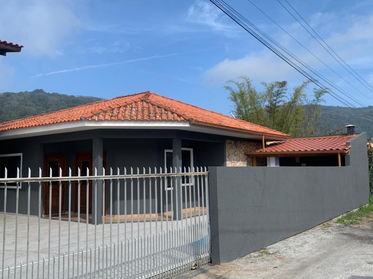 Casa De Temporada No Sul Da Ilha Com Piscina Villa ฟลอเรียนอโปลิส ภายนอก รูปภาพ
